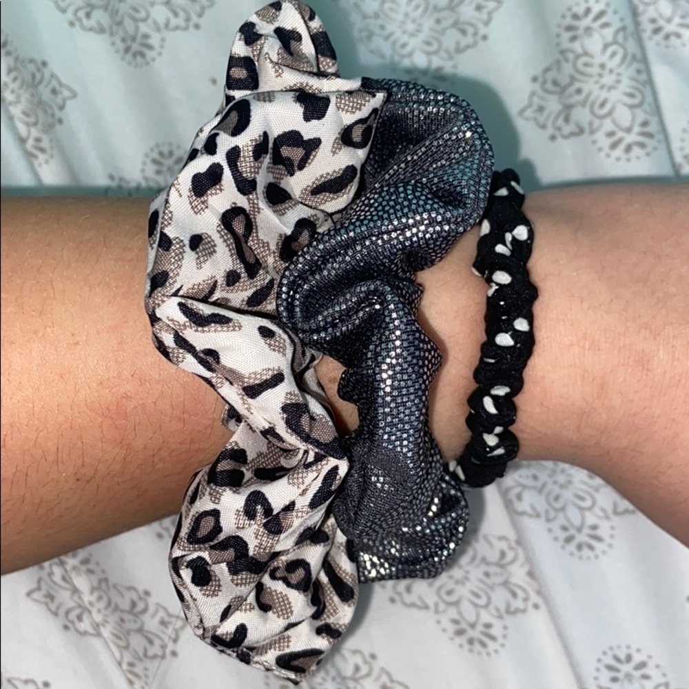 bundle of 3 scrunchies